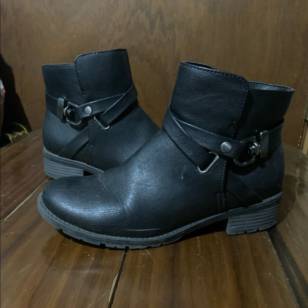 Black Boots